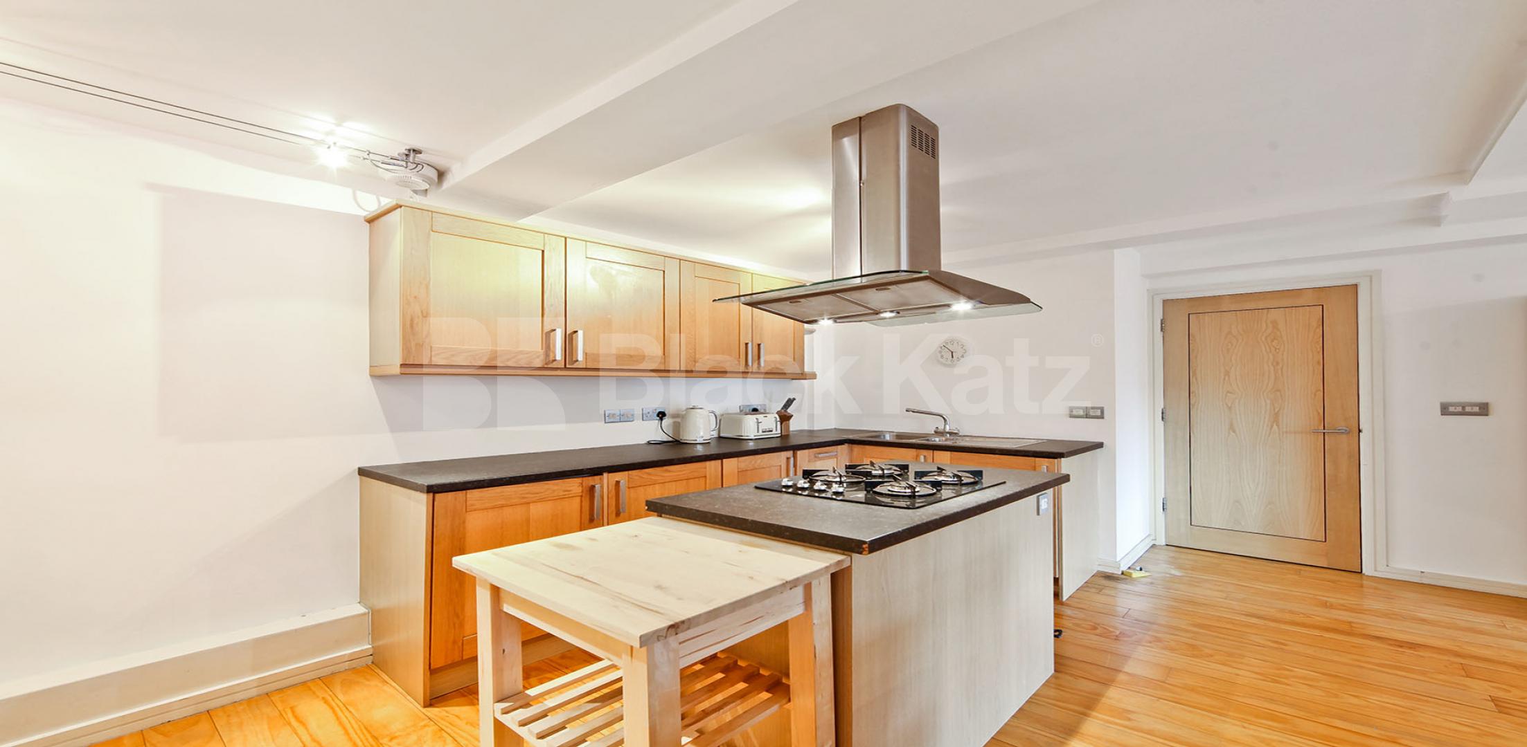 			1 Bedroom, 1 bath, 1 reception Apartment			 Shad Thames, London Bridge